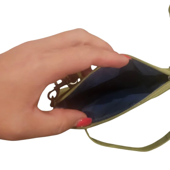 Baggallini Green and Black Messenger Bag - Picture 14 of 16